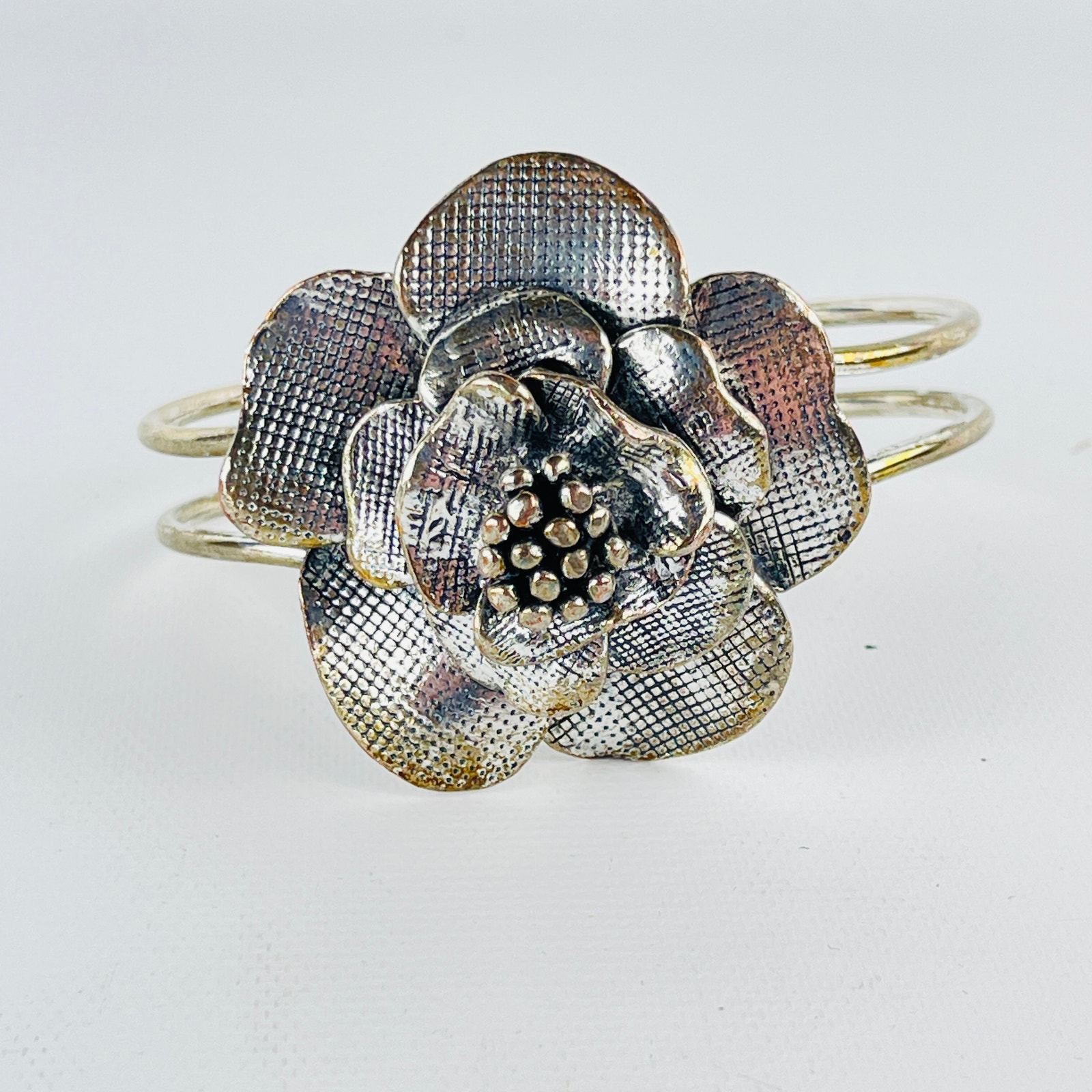 Flower Silver Tone Bracelet 18$